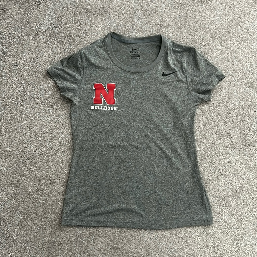 Nike short sleeve dri-fit tee size M